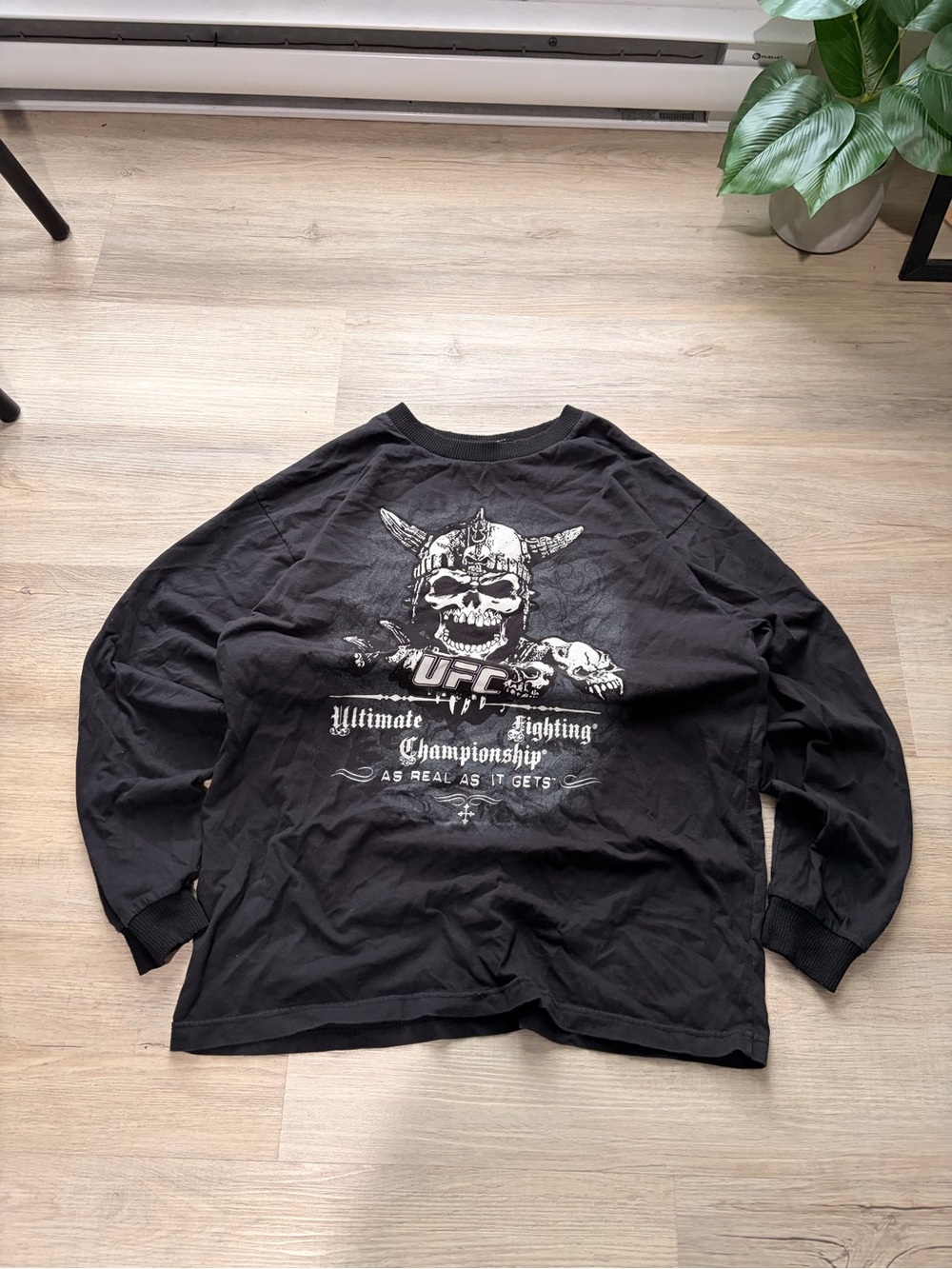 UFC Black Long-Sleeve with White Skull Graphic